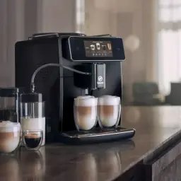 Szukasz idealny ekspres do kawy do 1000 zł? Ten automatyczny ekspres Saeco przygotuje pyszne latte i espresso.