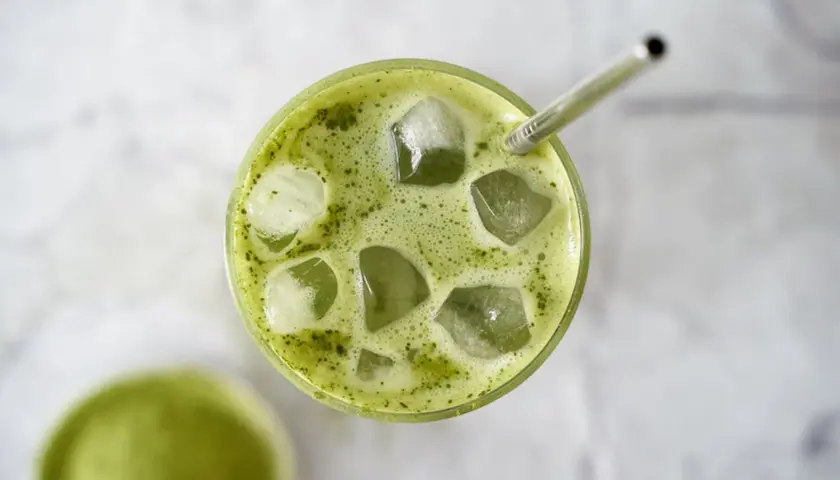 Jak smakuje matcha latte? Odkryj jego unikalny smak i aromat